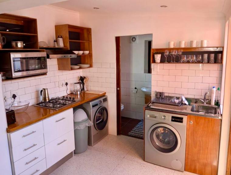 2 Bedroom Property for Sale in Vredehoek Western Cape